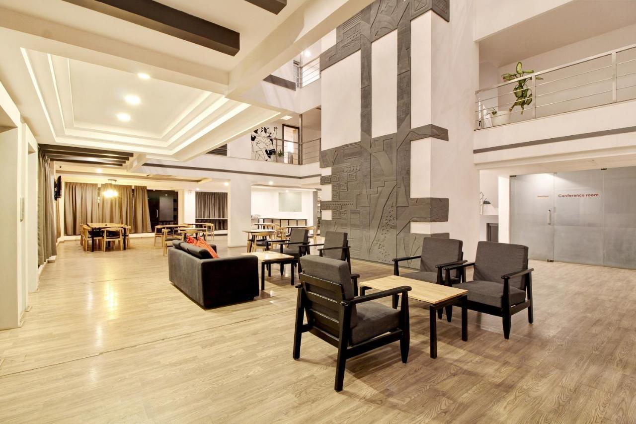 Oyo Townhouse 9 Hitech City Хайдарабад Экстерьер фото