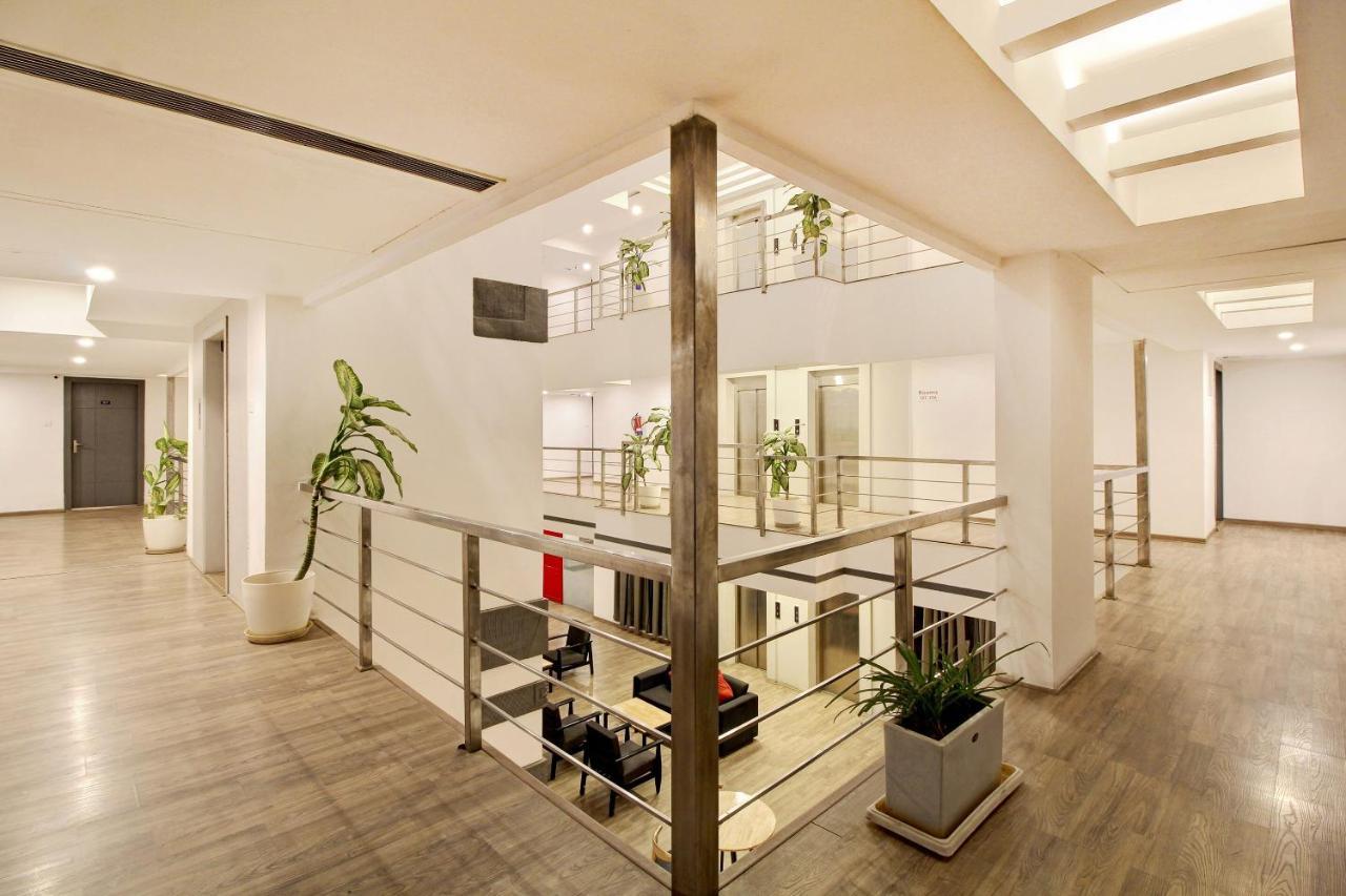 Oyo Townhouse 9 Hitech City Хайдарабад Экстерьер фото